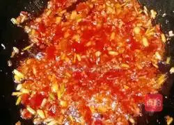 Illustration of how to make stewed potatoes and carrots with wing roots 13