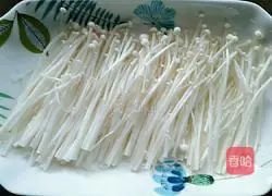 Illustration of how to steam three delicacies with chopped pepper (scallops, tofu and enoki mushrooms) 2