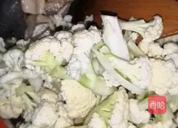 Illustration of how to make fried pork with cauliflower 9