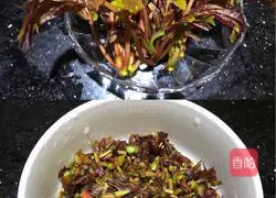 Illustration of how to make scrambled eggs with Chinese toon 1