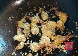 Illustration of how to make golden shrimp 9