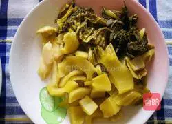 Illustration of how to make fat beef in sour soup 3