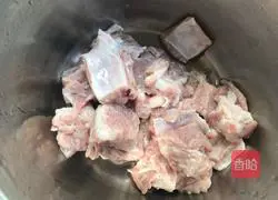 A must-order cup of Cantonese-style morning tea, illustration of how to make steamed garlic pork ribs 2