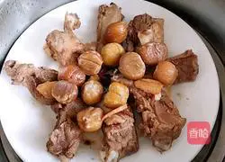 Illustration of how to make chestnut steamed pork ribs 6