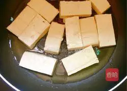 Recipe for dry-fried tofu with salt and pepper Illustration 2