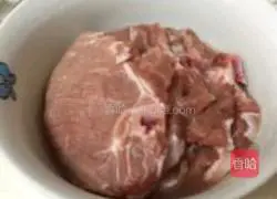 Illustration of how to cook green onion ribs 2