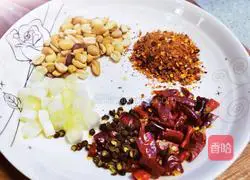 Illustration of how to make spicy pig's feet 1