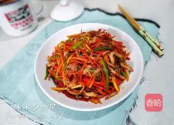 Illustration of how to make fried shredded pork with green pepper and carrot 17