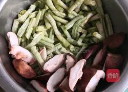 Illustration of how to make beans and potatoes stewed 2