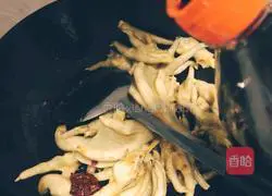 Illustration of how to cook chicken feet with potatoes 4