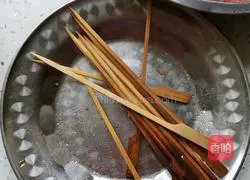 Illustration of homemade mutton skewers 2