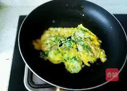 Fry coriander Illustration of how to make eggs 8