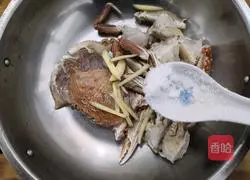 Illustration of how to make spicy crab 9