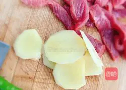  Illustration of how to make hand-shredded beef jerky 3