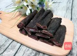 Illustration of homemade beef jerky 12