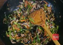 Illustration of home-cooked fish-flavored shredded pork 7