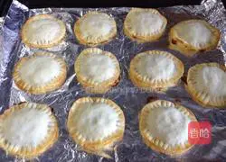 Illustration of how to make dumpling skin pies 14