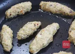 Illustration of how to make broccoli chicken strips 6