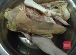 Illustration of how to make white-cut chicken 2