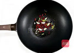 Illustration of how to make spicy hop snails 3