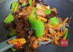 Illustration of how to make stir-fried day lily with pork belly and fungus 11
