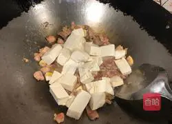 Illustration of how to make fried shredded pork with tofu 4