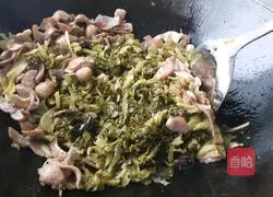 Illustration of how to make sauerkraut and fat sausage 11