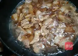 Illustration of how to make braised pork with dried bamboo shoots 9