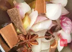 Illustration of how to make fried chicken with potatoes 5