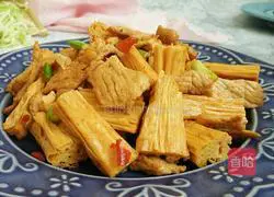 Illustration of how to make spicy bean curd and fried pork 13