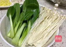 Illustration of how to make flower nail powder 4