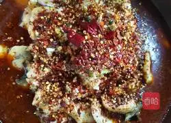 Illustration of how to make spicy boiled fish 7