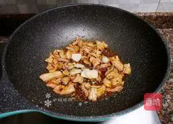 Illustration of how to make stir-fried tofu with leeks 10