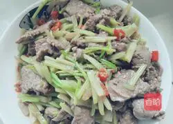 Illustration of how to make fried beef with celery 11