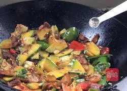 Illustration of how to cook pork belly and pumpkin 14