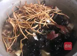 Illustration of how to make braised pork ribs with mushrooms and potatoes 11