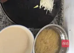 Illustration of how to make shredded potato burritos 5