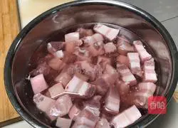 Illustration of how to make braised pork 1