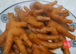Illustration of how to make braised chicken feet 6