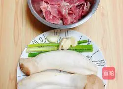 Illustration of how to make black pepper beef and king oyster mushroom 1 