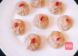 Illustration of how to make pearl meatballs 8