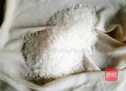 Illustration of how to make steamed pork with vermicelli 1