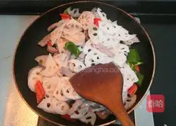 Illustration of Stir-fried Lotus Root 17