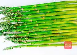 Illustration of how to make bacon and asparagus 2