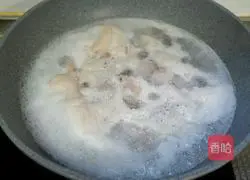 Illustration of how to cook pork belly with pearl mushrooms 4