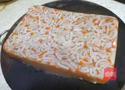 Illustration of how to make frozen pig skin 11