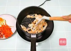 Korean style Illustration of how to make bibimbap 5