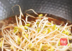 fresh and tender Illustration of how to make smooth boiled pork slices 6