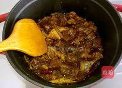 Illustration of home-style braised beef 14