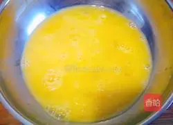 Illustration of how to make egg and carrot shreds 6
